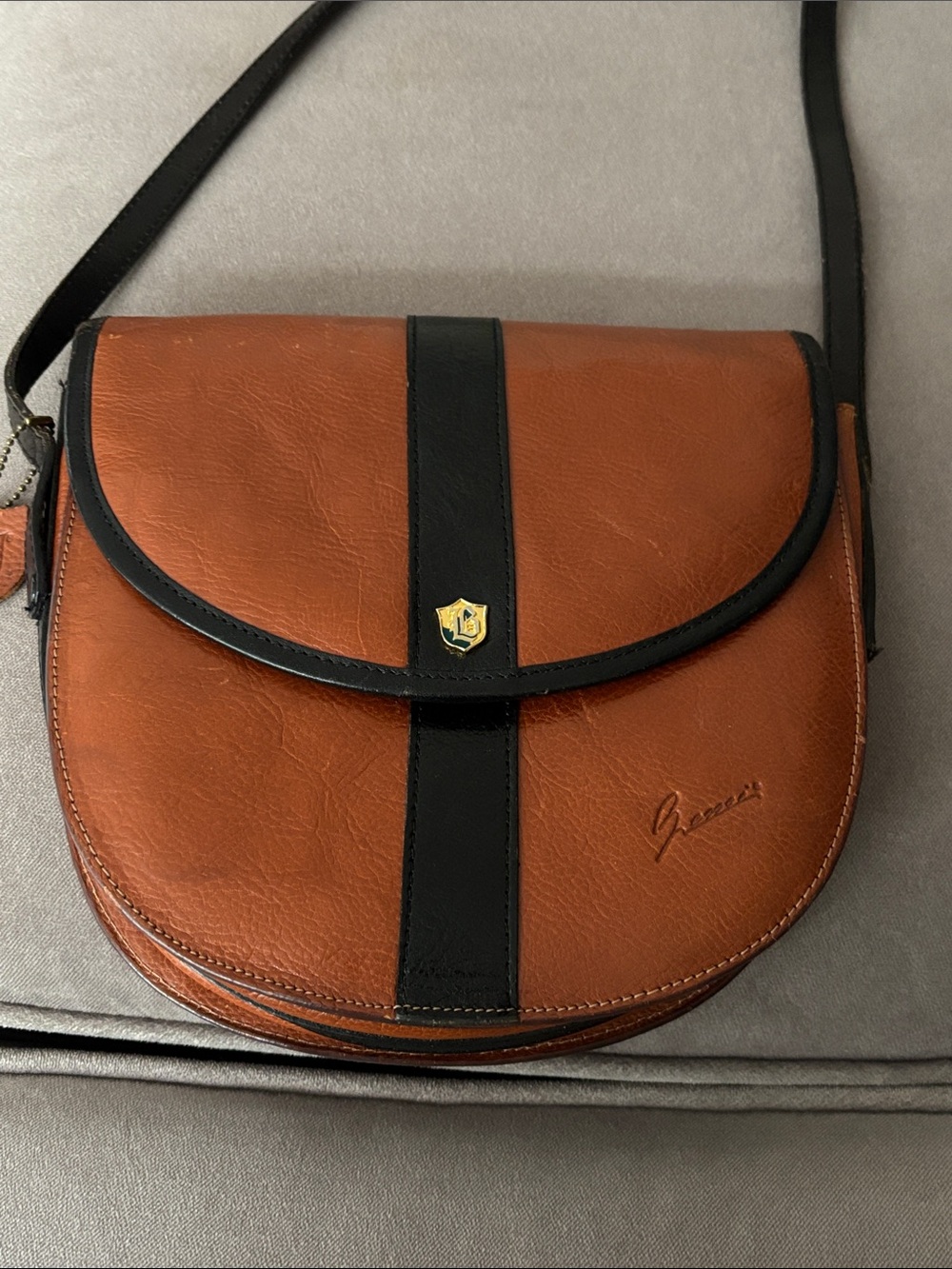 Vintage 70s Brown & Black Crossbody Bag in beautiful leather